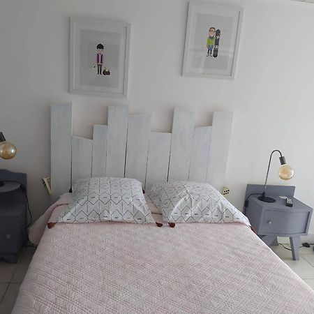 A Tous Vents Hotel La Roche-Chalais Екстериор снимка